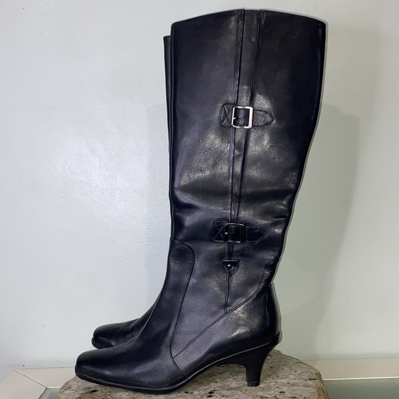 Bellini Black Leather WILSON Knee High Buckle Accent Heeled Boots Women’s Sz 8W - Picture 16 of 16